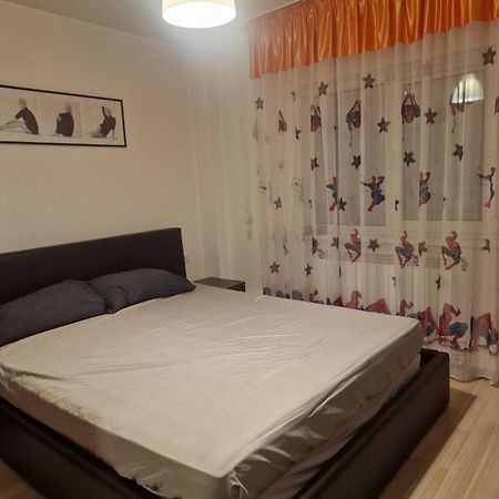 Galaţi 2 Bedrooms Apartment. מראה חיצוני תמונה