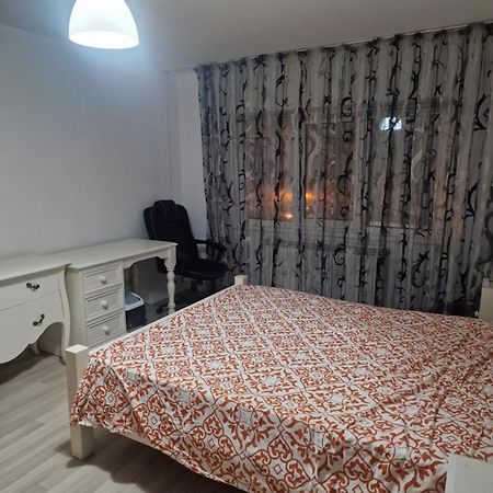 Galaţi 2 Bedrooms Apartment. מראה חיצוני תמונה